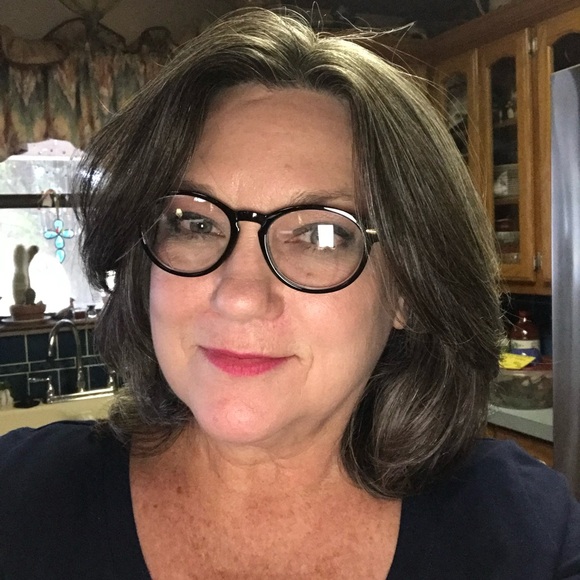 Meet your Posher, Jen - Picture 4 of 5